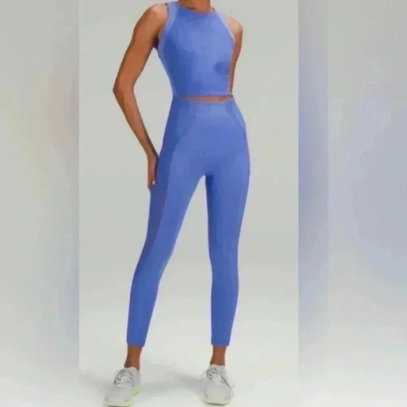 Lululemon Everlux Mesh Super-High-Rise Training Tight
Wild Indigo Size 10 - Picture 3 of 12
